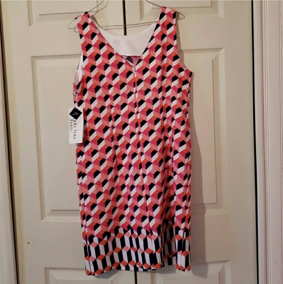 DRESS - Picture 3 of 3